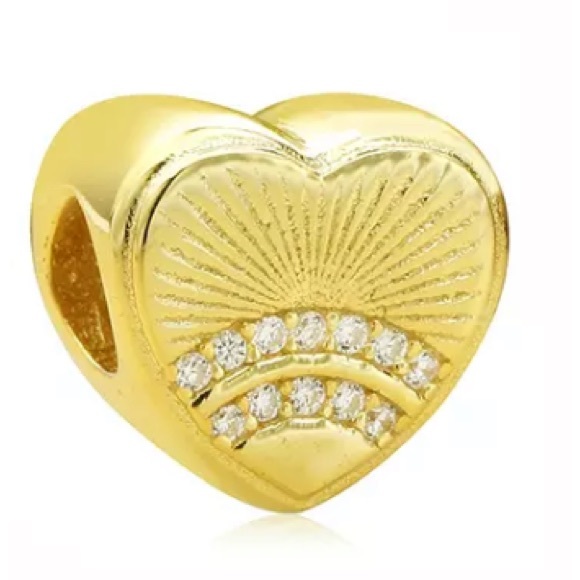 UNIQUE GOLD HEART CHARM WILL FIT ANY PANDORA BRACELET - Picture 1 of 2